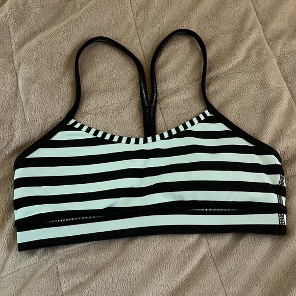Lululemon bra - Picture 1 of 3